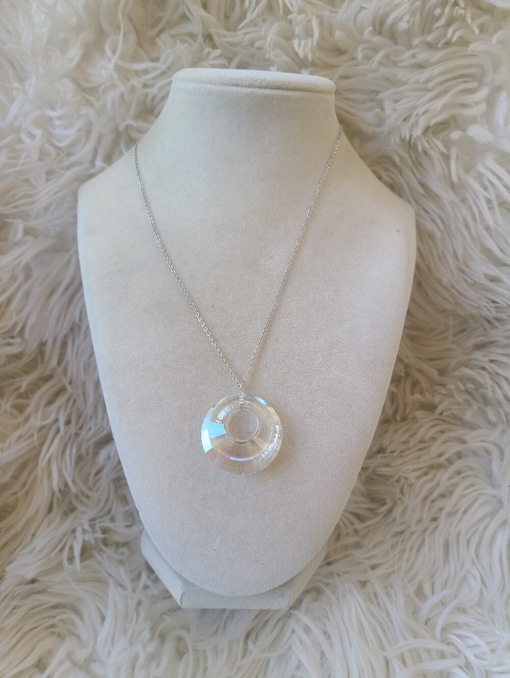 Swarovski Loop Pendant Necklace Clear Crystal 1054611- Good Condition